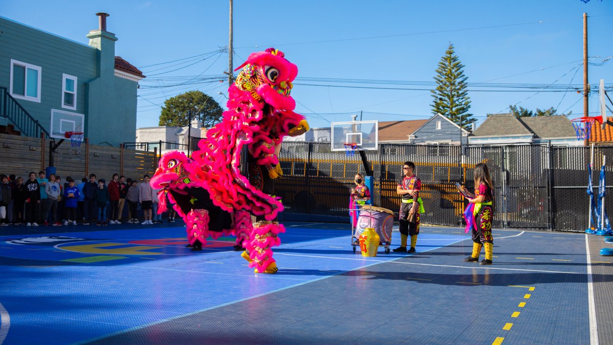 lelyceeSF's tweet photo. Last night, LFSF students from Gr5 to 12, performed in front of parents and peers to celebrate #LunarNewYear2023 : dance, poems and songs in Mandarin... The show continued this morning with a professional Lion Dance performance 🐰
#LFSFjadore #LFSFcommunity https://t.co/9fs9HYmn6a