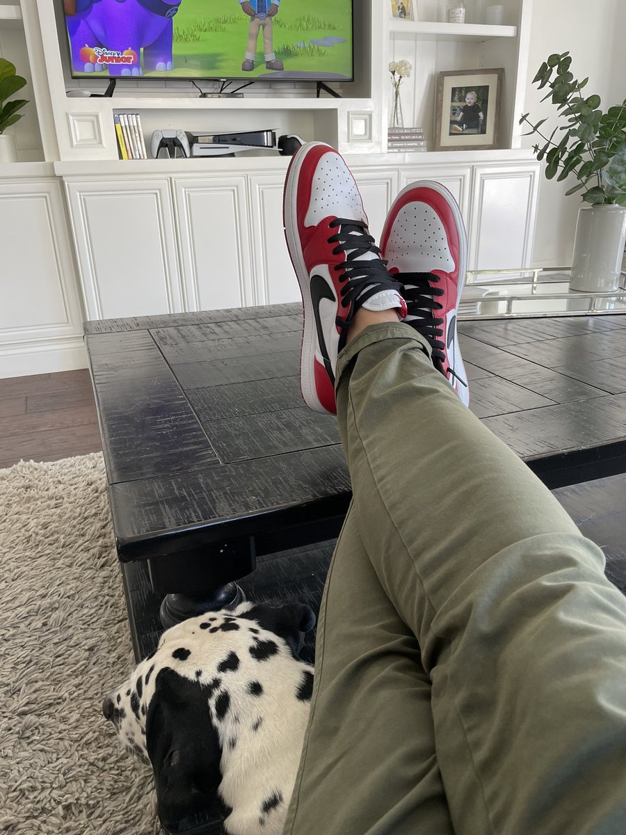 bleedblue1985's tweet photo. @TheSiteSupply Don’t mind the Disney junior in the background ; ) https://t.co/AQ4r2h97pf