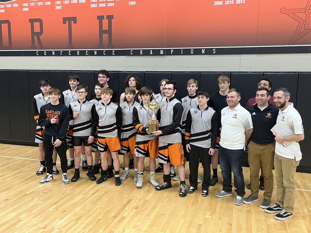 Congratulations to the North Wrestling Team as they retain the W-E Schools Rivalry Dual Trophy with a 60-23 victory over South!