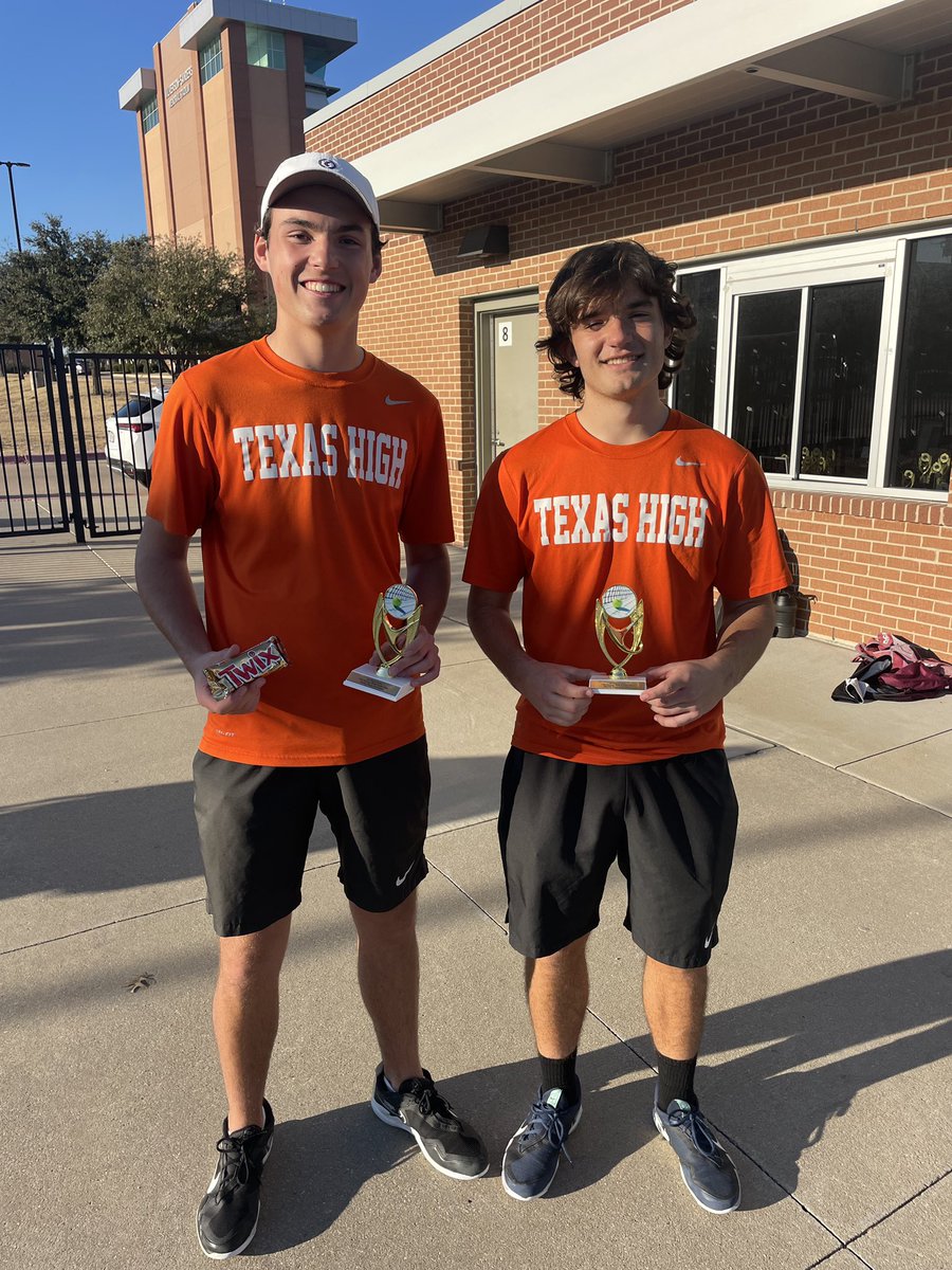 thstennis1's tweet photo. The Texas High Varsity Tennis Team traveled to Rockwall on Friday to compete in the Frozen Ball Invitational. It was a great day for the Tigers! Thought our kids really fought hard against some very tough competition. We continue to see these kids improve with each tournament. https://t.co/MQZSLGHR4I