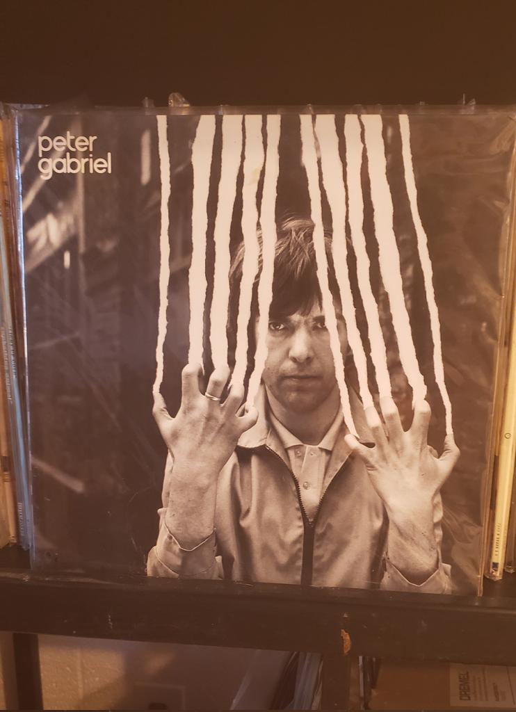 45 rpm half speed master
I've got this 1, Scratch. And I have Melt as well. Gabriel titled his 1st 3 solo records the same, Peter Gabriel. 
#PeterGabriel
#vinylrecords #vinyl 
#vinylcommunity 
#spinningnow 
#VinylCollective #vinyljunkie #vinylcollector