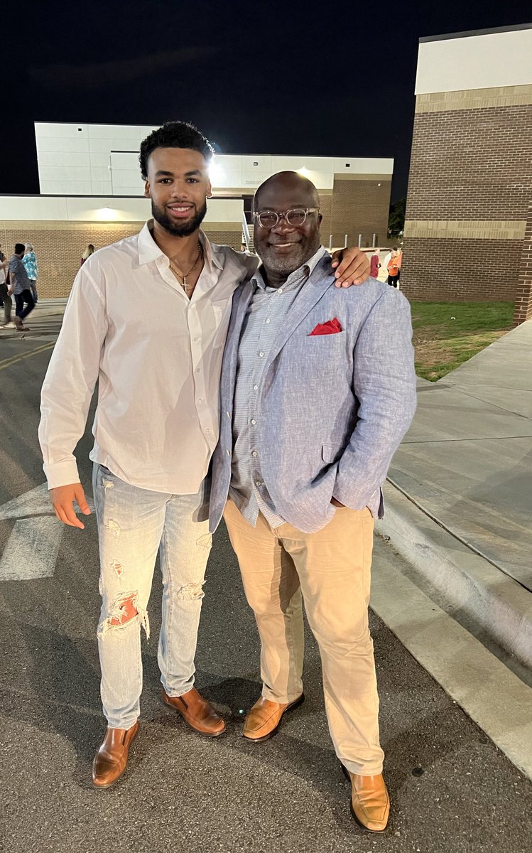 zack_appiah's tweet photo. Happy Birthday Pops! Love and appreciate all you do @albertappiah34 https://t.co/wuWpoOctfo