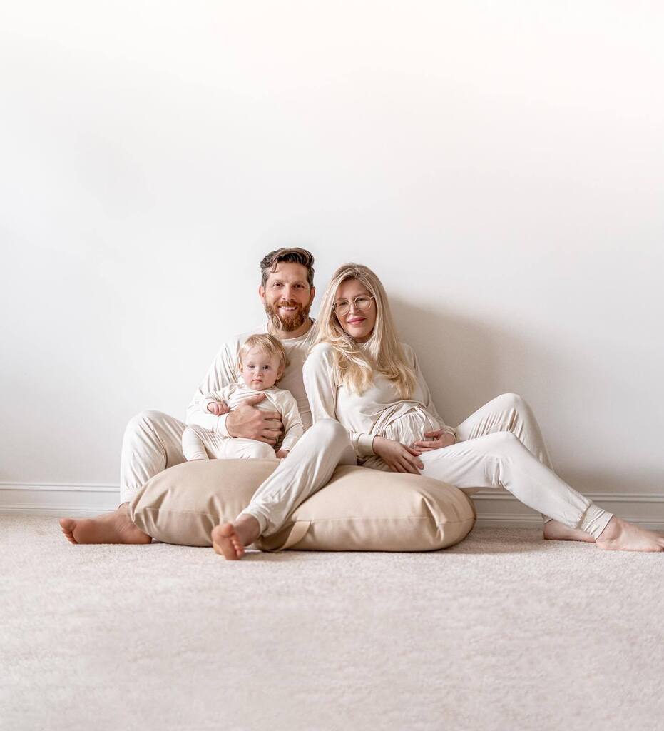 Starting and growing a family business together has been one of the best experiences I’ve ever been a part of!

The past 9 months have been incredible and can’t wait to see what the next 9 hold. 🙌🏽