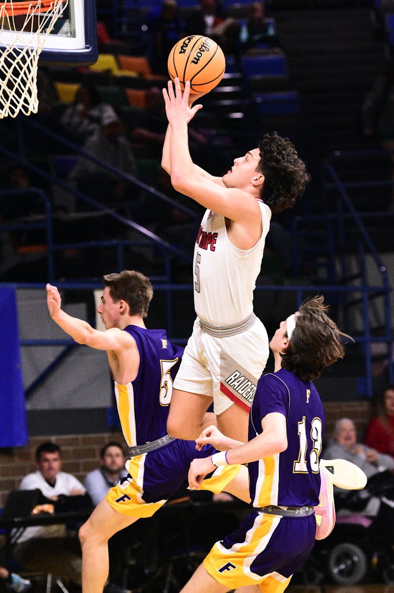 winfreyjake's tweet photo. COUNTY TOURNAMENT (VARSITY BOYS): Good Hope survives Fairview, wins 70-64 thriller
https://t.co/bJ8e9QwP5Y https://t.co/SB2rhMIGgM