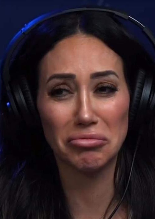 RhonjTeaBee tweet media