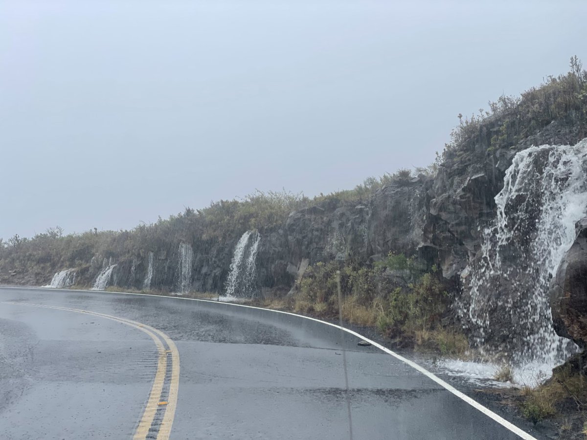 HIPacParks's tweet photo. Summit District of #HaleakalāNationalPark is closed above Leleiwi Overlook at 8,840ft. due to hazardous road conditions. All reservations for Hosmer Grove #Campground on Jan. 27 are #canceled due to #flooding on roadways. Travel to the summit for #sunset viewing is #notadvised. https://t.co/eAmlOg979K