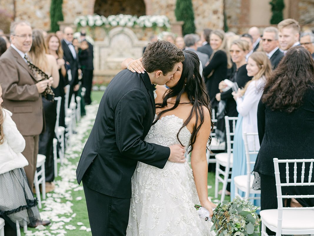 Vangie_Events's tweet photo. Swooning in love 😍
.
.
Bella Collina Weddings 
Kristen Weaver Photo
.
.
#weddingday #wedding #weddingplanner #bride #groom #futurebride https://t.co/QTlTgwGVxX