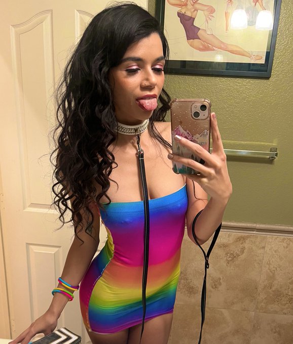 Oooh guess who I got to shoot for 😻😻😻 https://t.co/vQBIooka7A