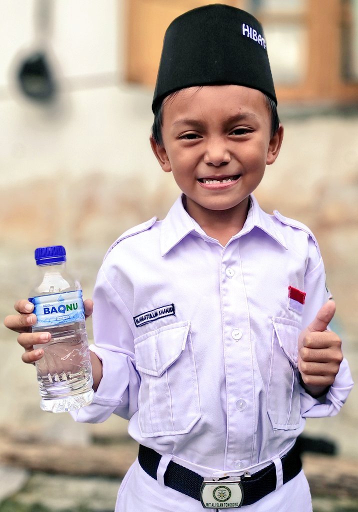 Air minum Baqnu, segarnya berkah dan menyehatkan.