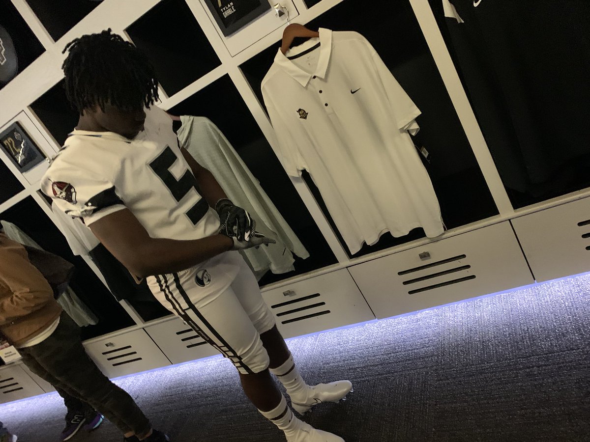 twin_frmpolk's tweet photo. On the road to success 💚💚…@UCF_Football https://t.co/8hwpYxKiE4