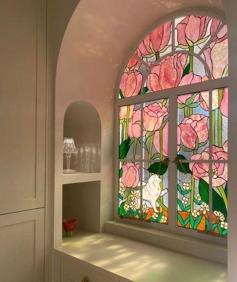 🌷 tulip stained glass
