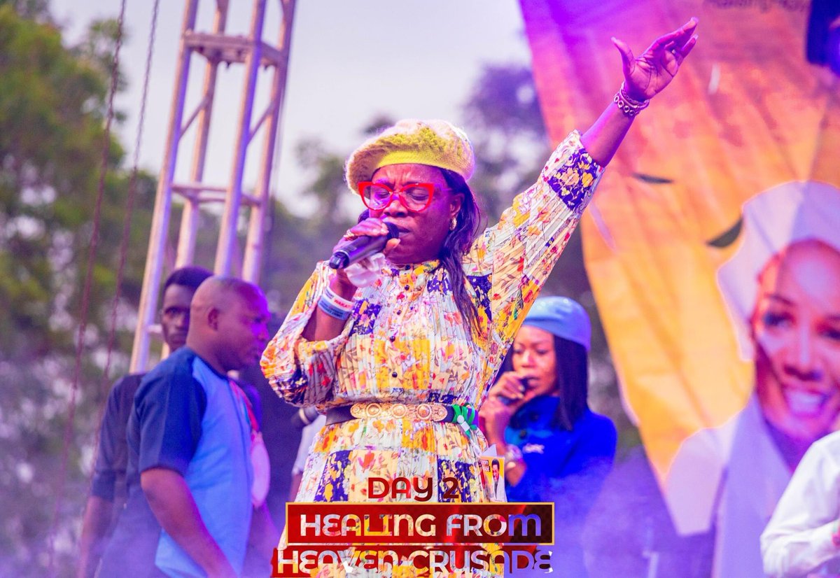 pastorblessingo's tweet photo. Here’s how Day 2 went!
Mind blowing testimonies all over again. 
Jesus is still in the business of doing miracles and distributing blessings.

One more day to go🔥🔥
#HFHC23 https://t.co/nCTg9B7zGh