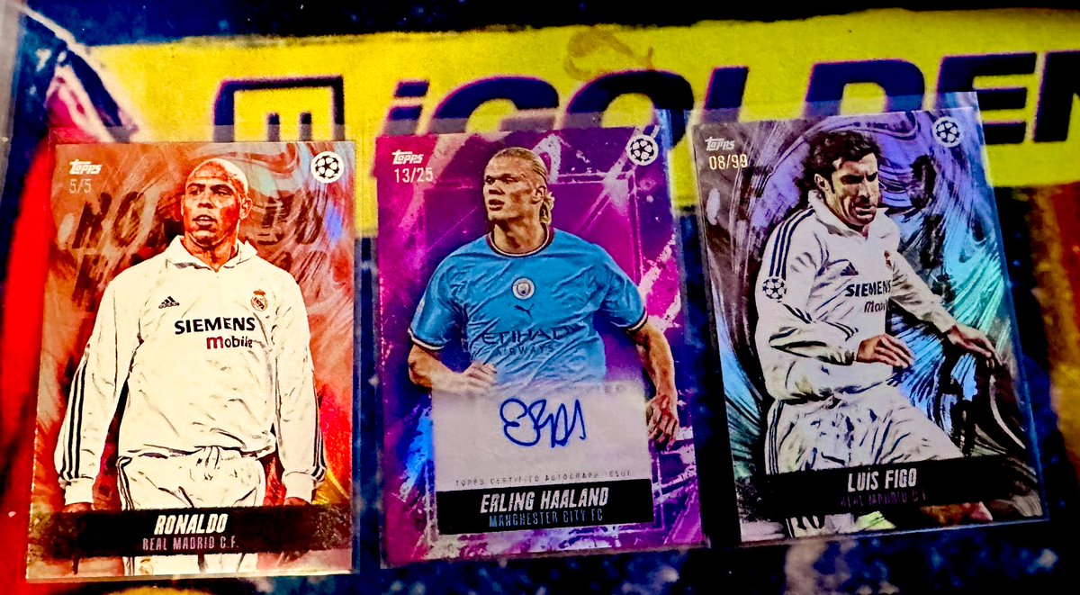 WELL SHIT! There’s My TOTY from the Jude Bellingham Premium Set 😝

First time ever hitting a Haaland auto as well 

Probably gonna keep the auto and sell the R9, Figo, &amp; Base.