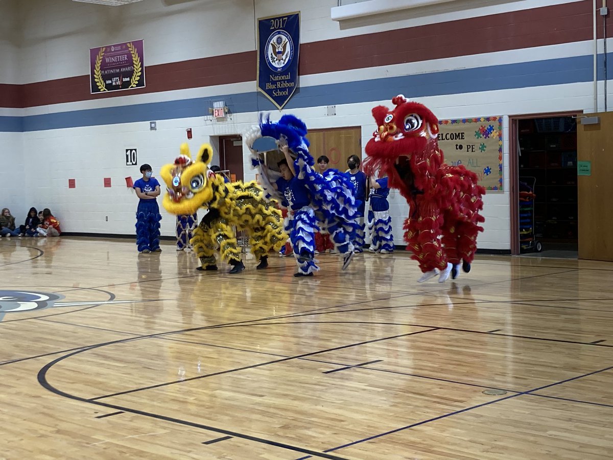 StanwicksKids's tweet photo. Our 3rd, 4th and 5th graders got to witness a spectacular show! 
#wineteerstrong #derbyproud https://t.co/doFd5Z5ovr