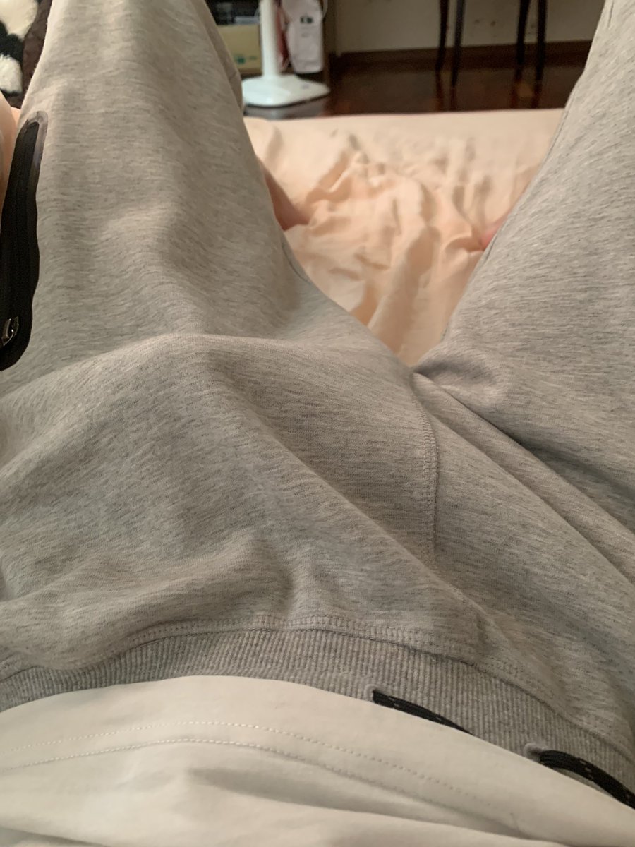 一個禮拜沒尻感覺會很多欸 今天好無聊