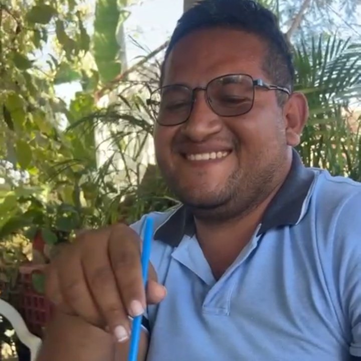 VICTOROSCARBAZ1's tweet photo. #NuevaFotoDePerfil https://t.co/0gKsbApqPl