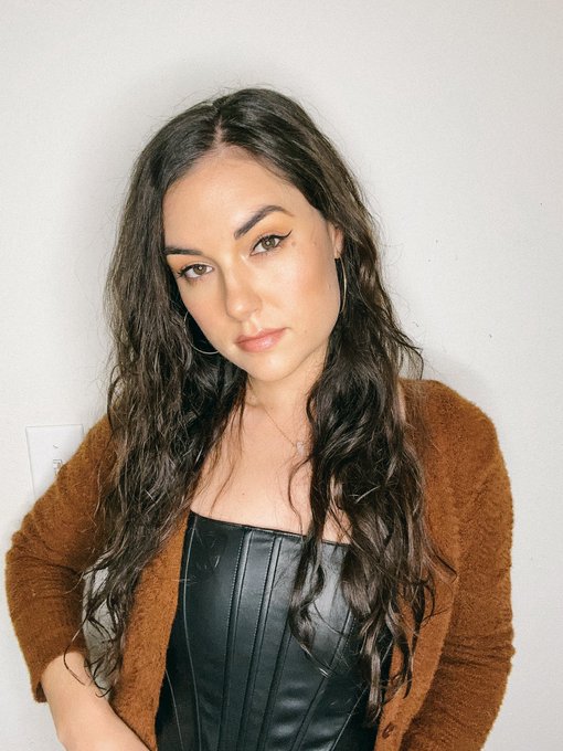 Is this thing on? https://t.co/984RiCzn1v<a href="/tag/sashagrey"class="tags"><span>#sashagrey</span></a><a href="/tag/twitchstreamer"class="tags"><span>#twitchstreamer</span></a>