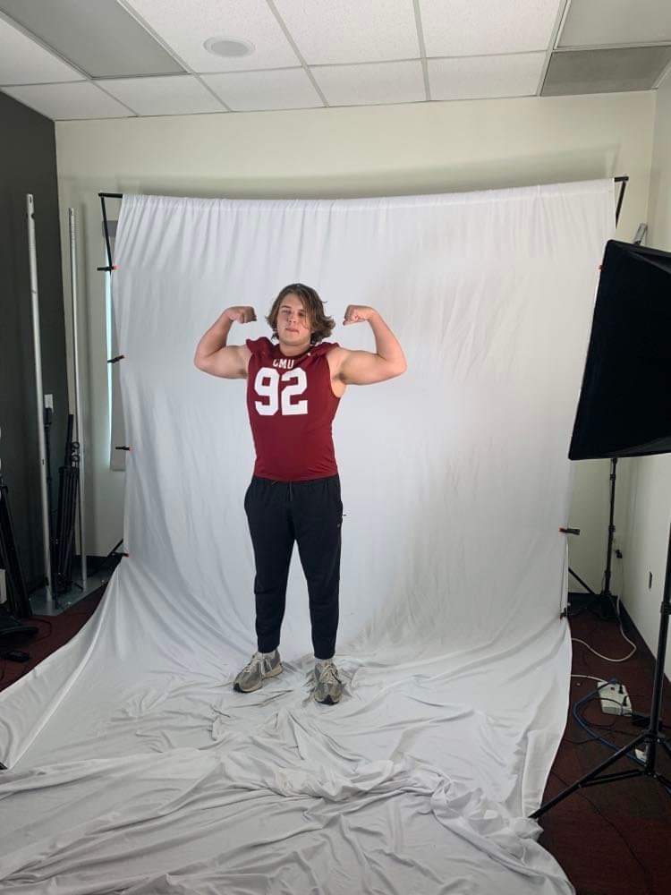 GoodwinBriar's tweet photo. After a conversation with @CoachKochevar on my visit to CMU, I am excited to announce my first D2 offer to play for @CMUMavsFootball! https://t.co/vmkQwGd0D2