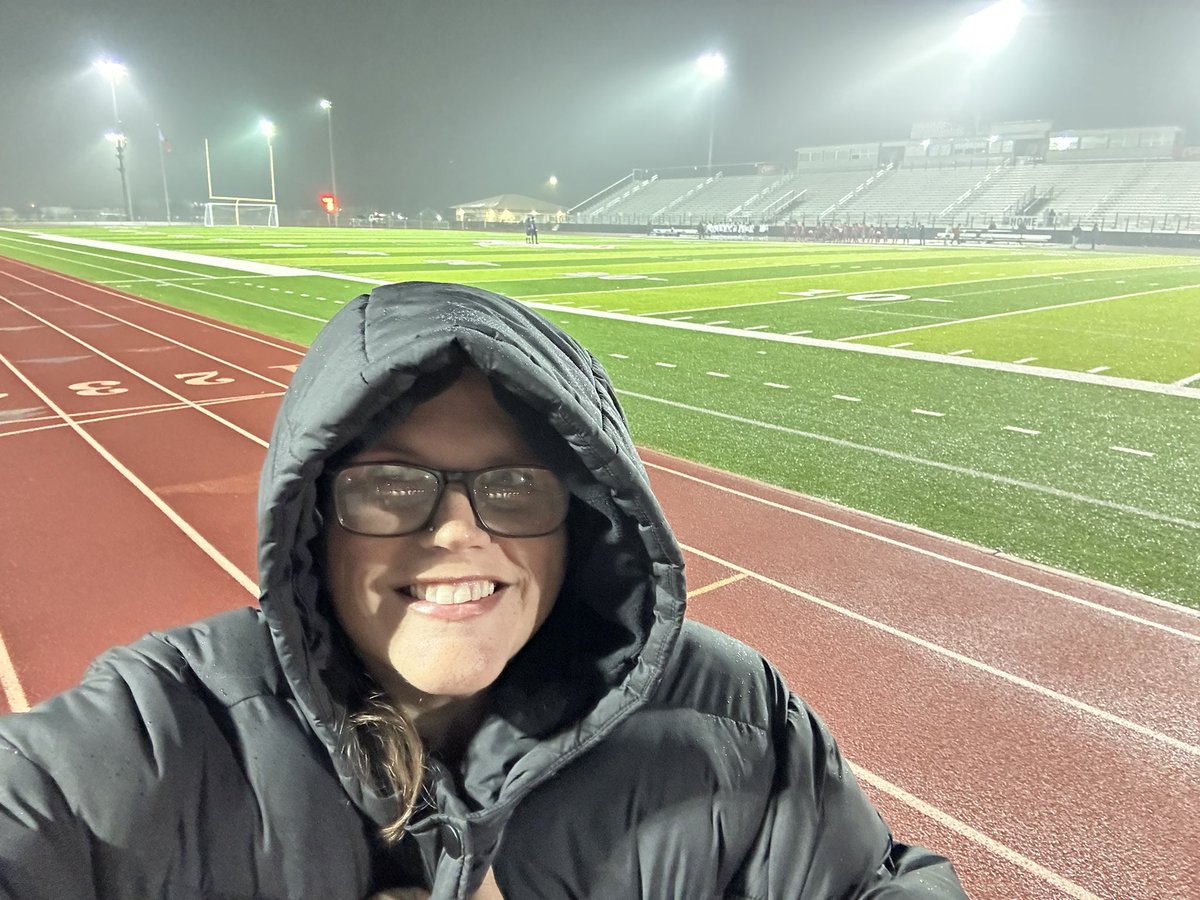Tell me you love your Eagles without telling me… Cold ✅ Rain ✅ #GoEagles