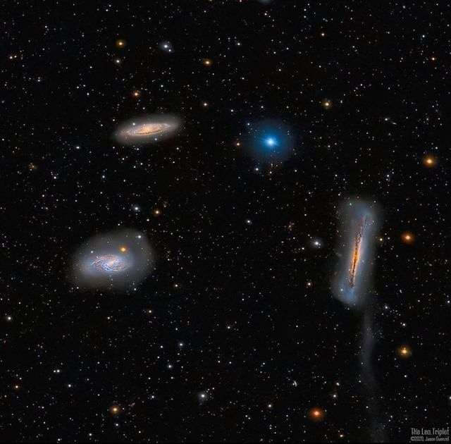 The Leo Triplet is a trio of galaxies toward the constellation Leo. The grouping exists about 35 million light years apart from one another! 

📷: @thevastreaches⁠ (IG)
⁠