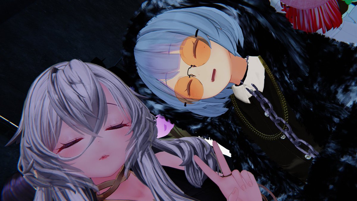 VRC🍻目が似ている二人😂と久しぶりのティム🍻
Nomochiのおそろコーデに新しい扉を見た気がした