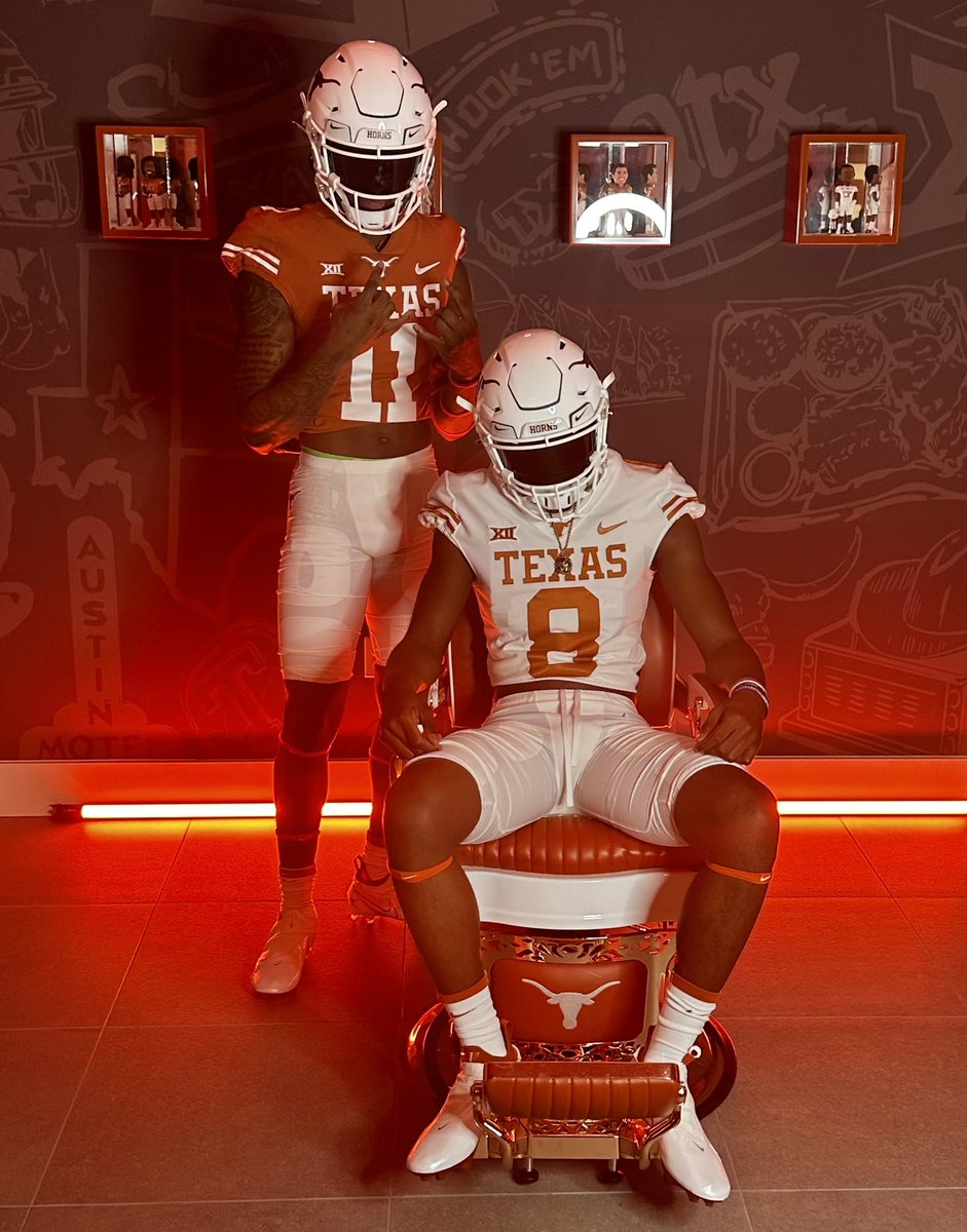brown11_caden's tweet photo. #Texaslonghorns🧡🤘🏾@TexasFootball https://t.co/PakcPhltJh