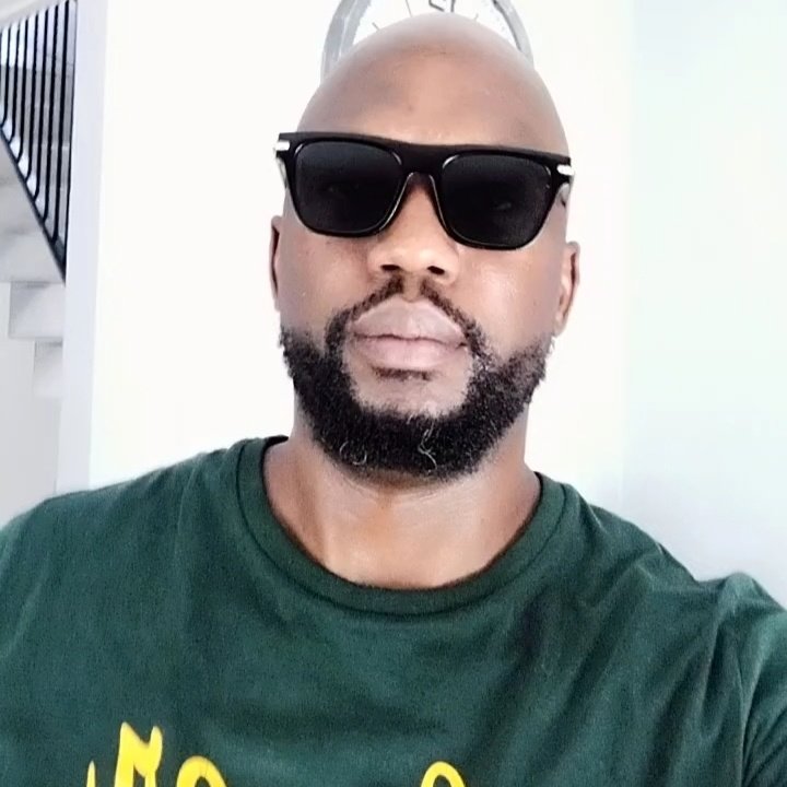 gOwebs1's tweet image. #NewProfilePic