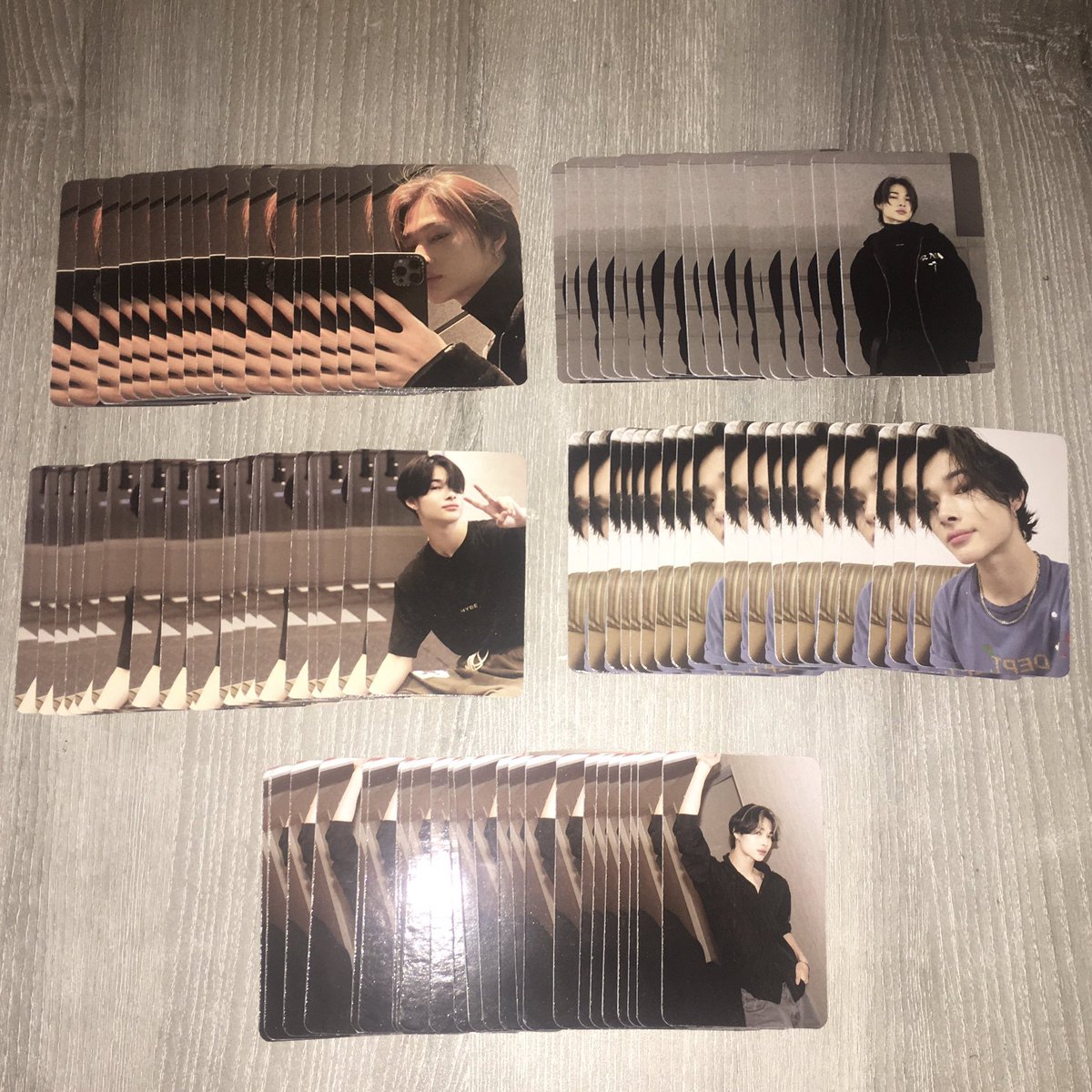 lachimjmn's tweet photo. isagad na natin ang freebies ><

will also be giving away ni-ki unofficial photocards 🫶🏻 pero this will be given to those na hindi na mabibigyan ng banner ☺️ para lahat happy 🧡 hehe

pogi ni ni-ki no? yes? yes na yes 🧎🏻‍♀️ https://t.co/Hml62wOcAf