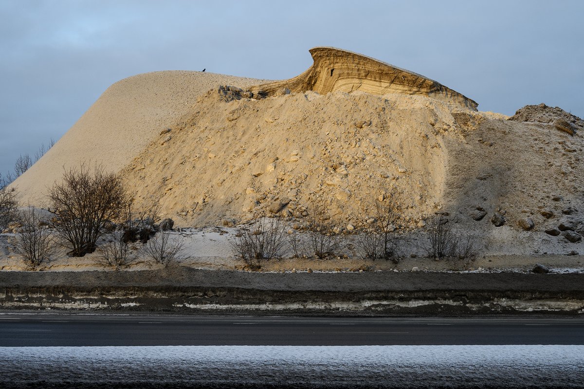 marclesterphoto's tweet image. Ah, the beauty of afternoon light on Mount Snowdump in Anchorage, Alaska. Just breathtaking.