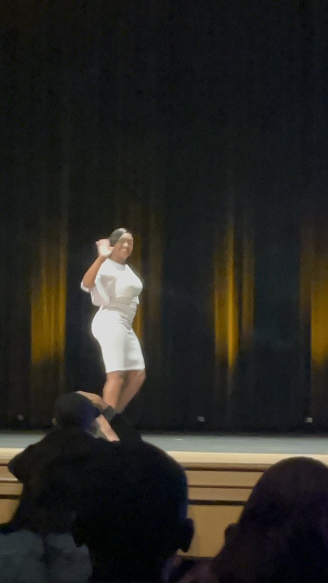 KnowBetterLife's tweet image. My beautiful niecie Kailah Haynie  #missblackandgoldpv