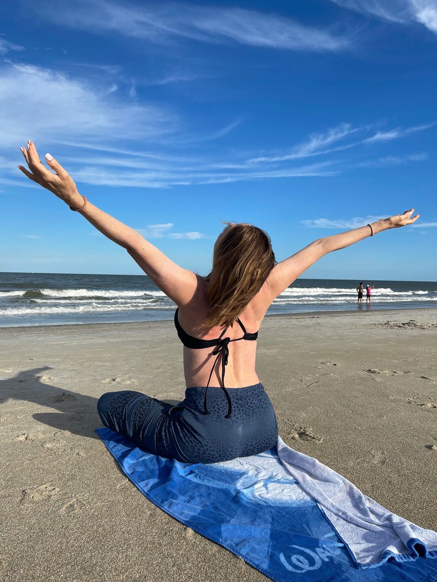 thesheilakelley's tweet photo. There is nothing of consequence that your words can say that your body can't say ten times louder.
#femininemovement #femininepower #feminineenergy #epicbody #sfactor #embodiment #embodimentpractice https://t.co/qlvM5RBEsb