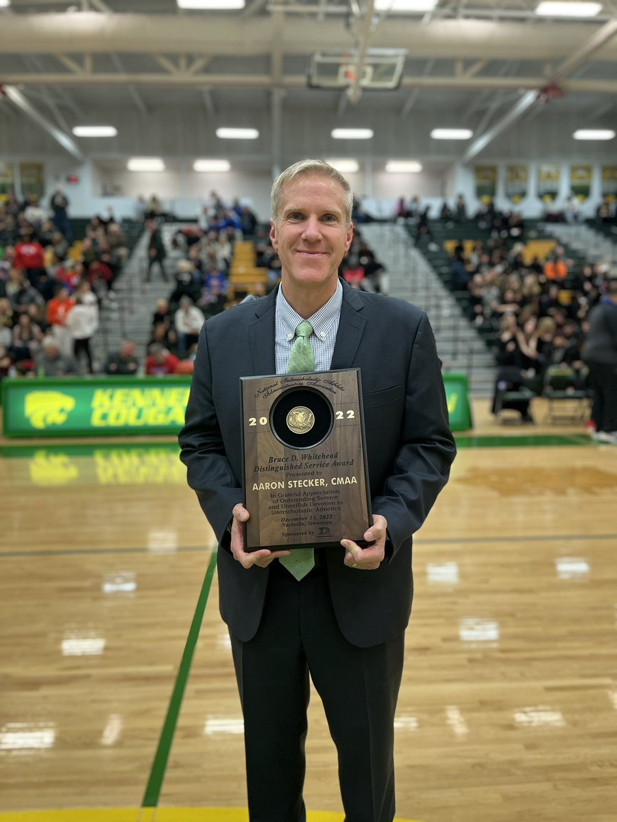 Congratulations to our very own AD Aaron Stecker for winning the Bruce D. Whitehead Distinguished Service Award! Thank you for all you do Stecker! <a href="/CRCougars/">CR Kennedy</a>