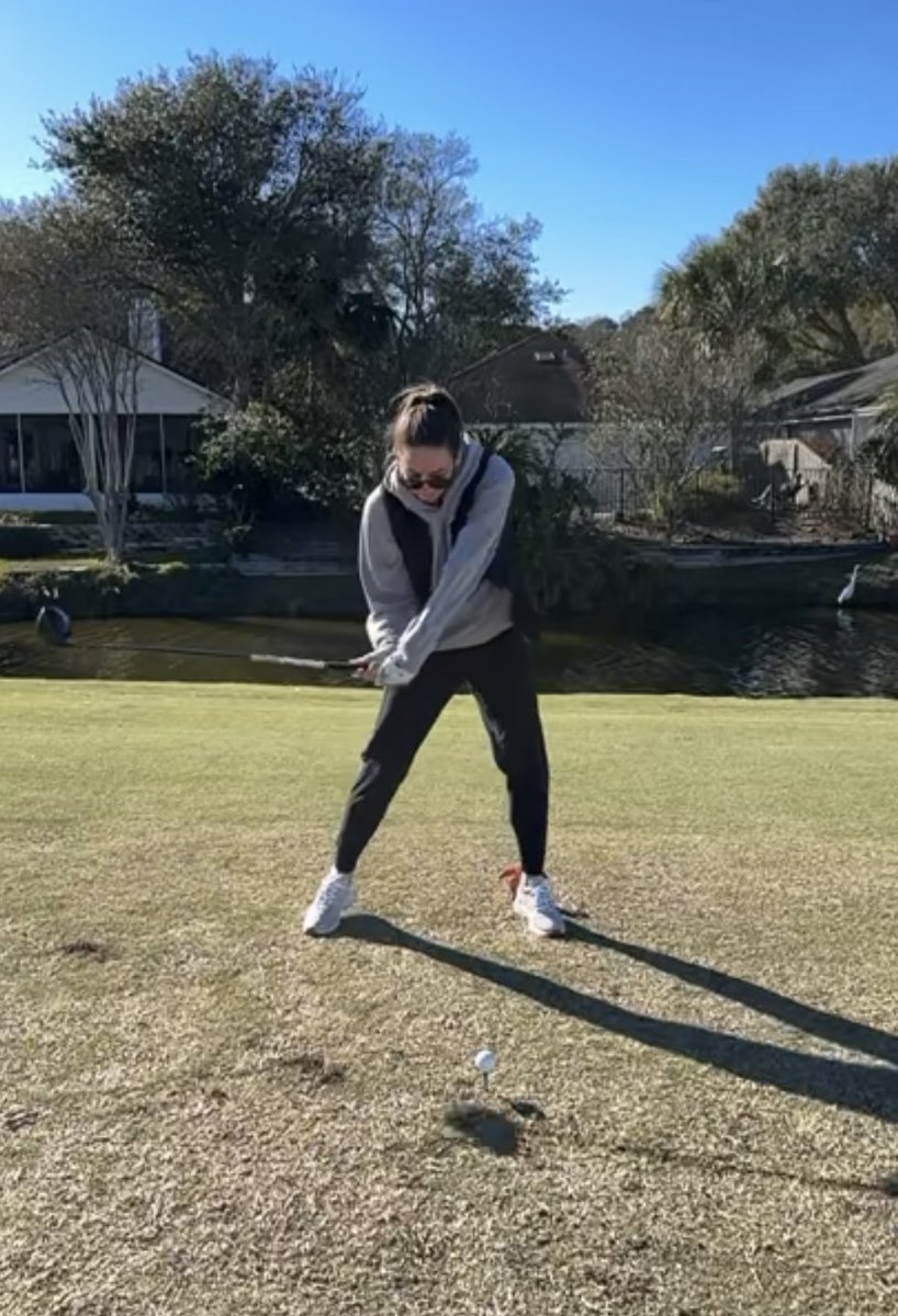 Carly Reid tweet media