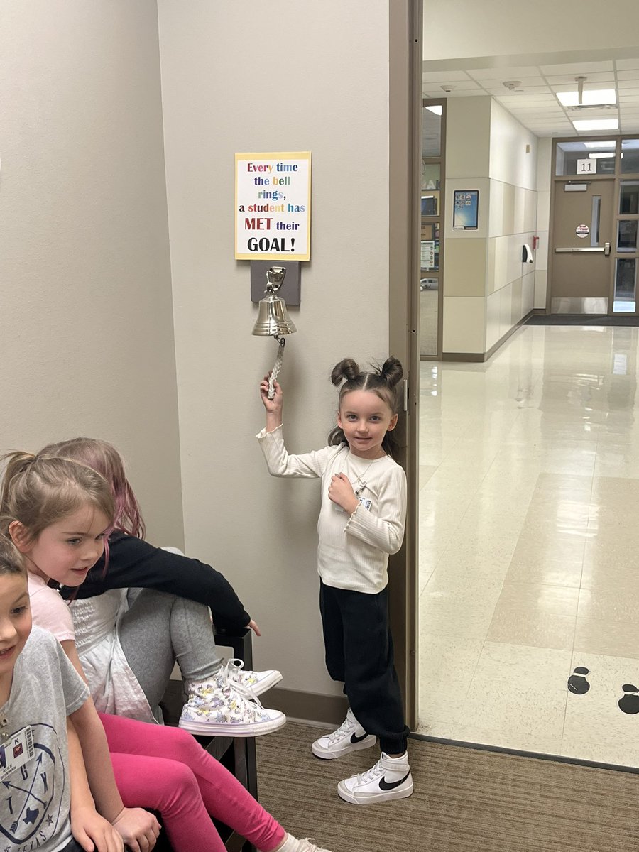lincolnmisd's tweet photo. Let’s celebrate our bell ringers! Way to go scholars! #gamechagers https://t.co/koiwCwqh0n