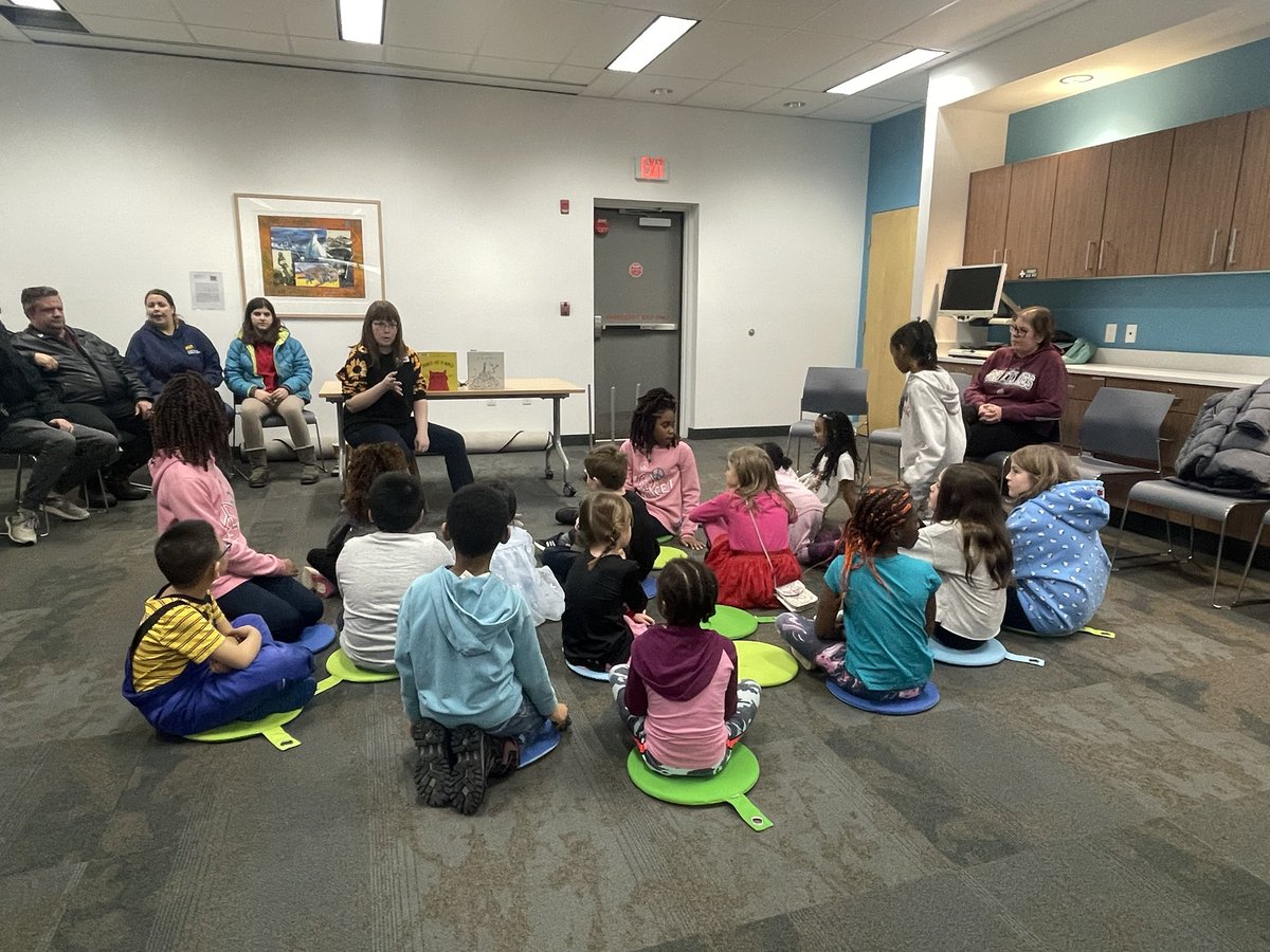 t_appell's tweet photo. Thanks to the staff @OfficialRPL #RegentPlace for hosting our Family Literacy Night yesterday!  Over 50 students in attendance and 20+ new library cards issued! It was a great evening full of community building and literacy! ❤️📚@rcsd_StPeter @95teachStacey @RCSD_No81 https://t.co/FTROygBcpD