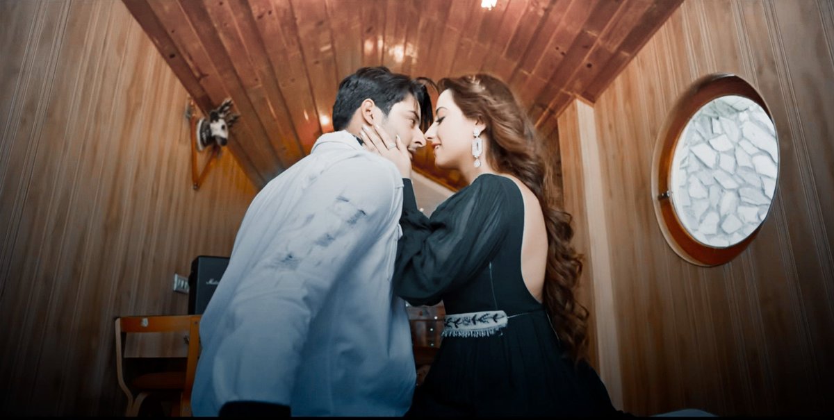 #blindlove4 || rohan naina living their fairytale 💫 and they are looking so gorgeous so beautiful together 🥺💗.

#shagunpandey • #aalishapanwar