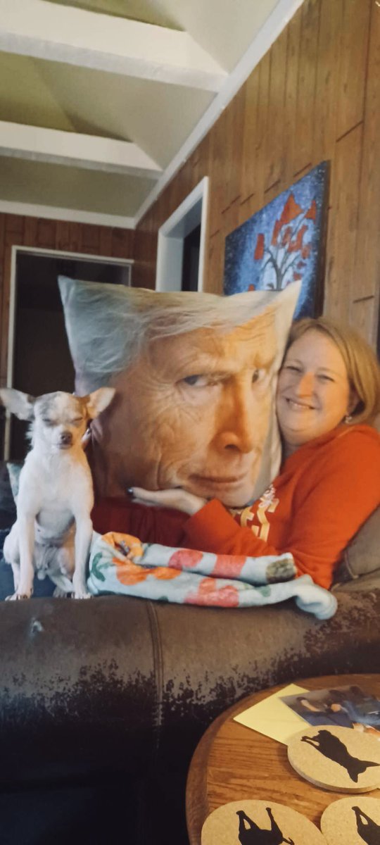 ingrahamartist's tweet photo. My husband gets me (anniversary gift) @dateline_keith @DateDateline @nbc Also no one wants figure skating on Friday. https://t.co/T9RUbS5sLF