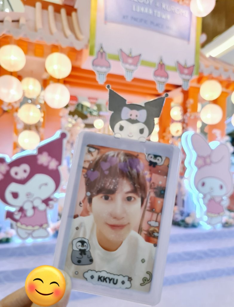 irma_mame's tweet photo. #KYUHYUN meet kuromi 🥰 and poca date with fangirling bestie @dian1019 @kunikiaa 🫶🏼 https://t.co/dgrvrf8r7O