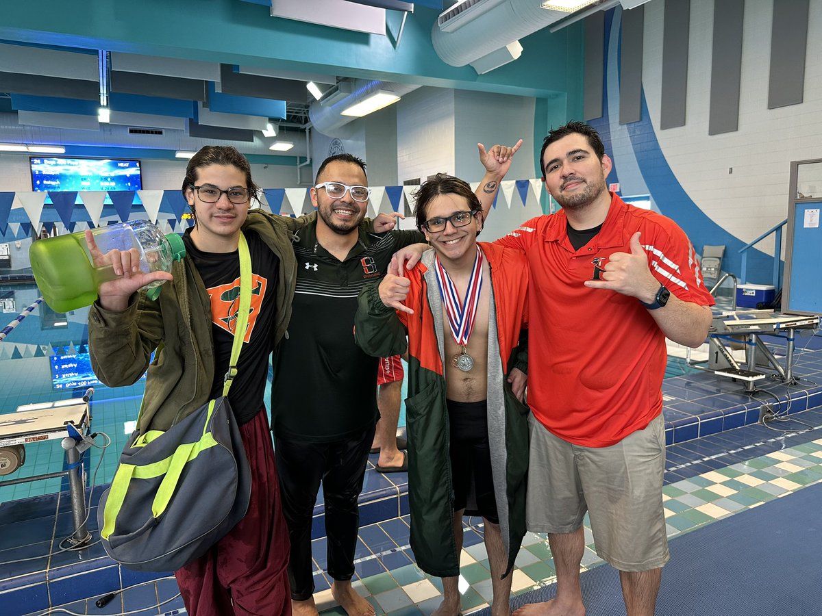 One Proud MAMA and POPS!!
Most importantly - he still LOVES the water!! Next up - regionals in Corpus 🏊🏼‍♂️ 💪🏼 💗