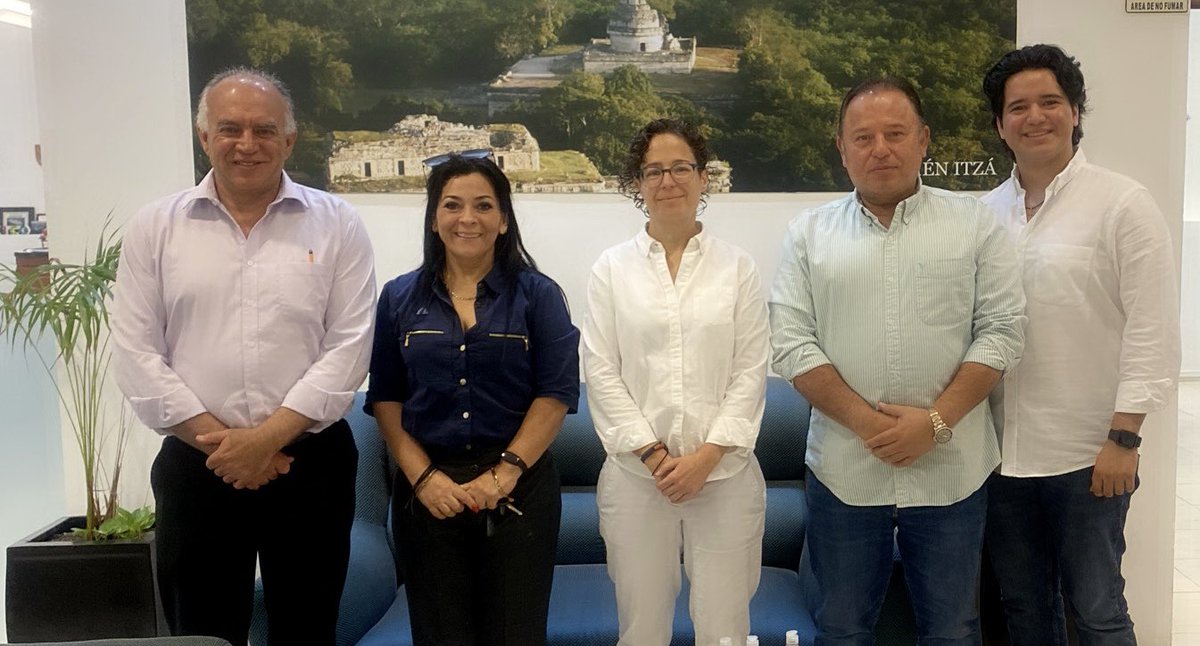 LunaMayaDMC1's tweet photo. Hoy tuvimos una exitosa reunión con nuestra Secretaria de Turismo @Mich_fridman y todo el equipo de SEFOTUR y CULTUR para platicar sobre el Summit Nacional Amprofec Región Sur 2022 "Atracción MICE" #turismo #Yucatan #AMPROFEC https://t.co/tuGqnWbxQA