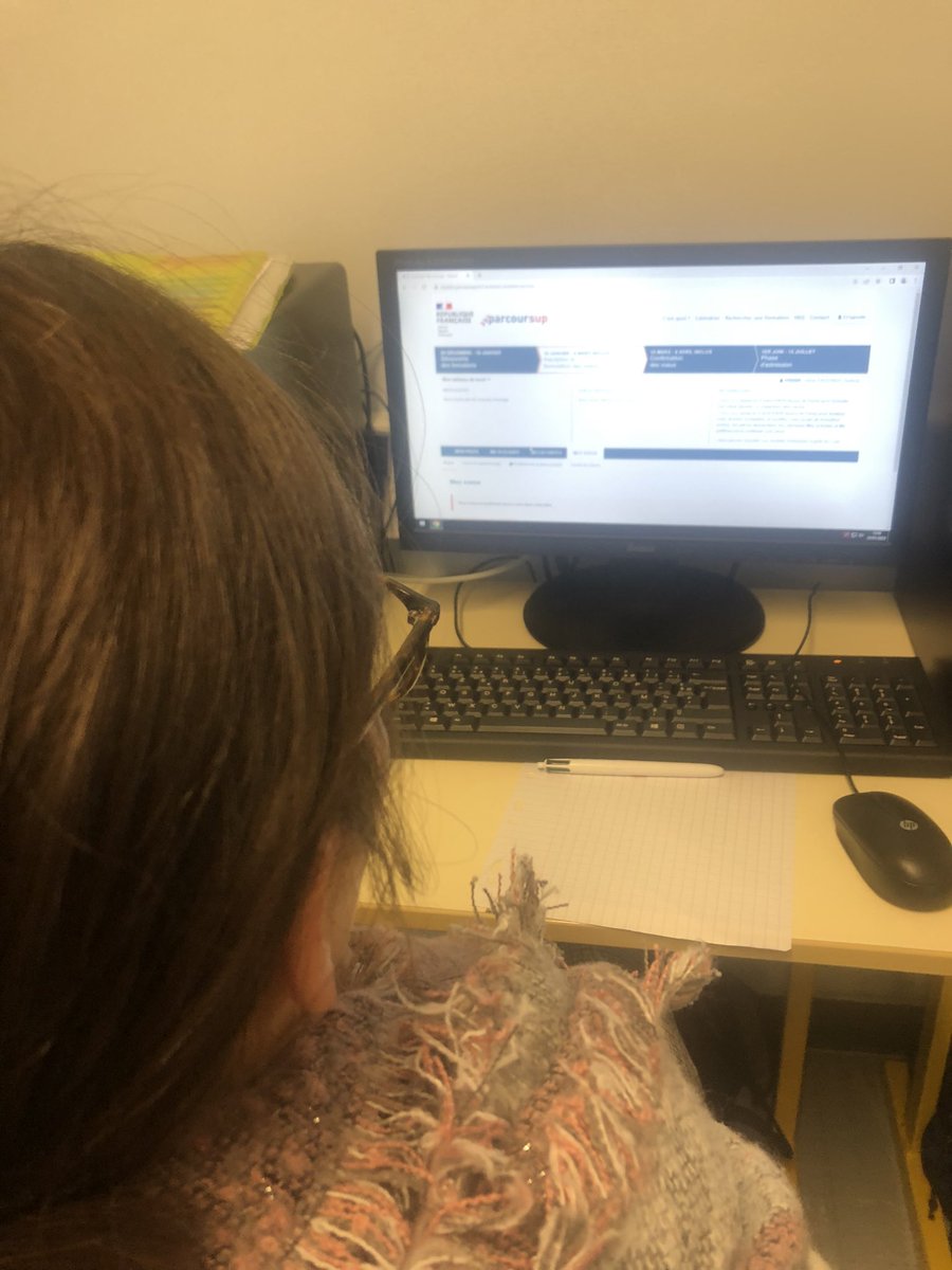 phlescarret's tweet photo. L’orientation après la seconde GT : réunion d’information. Présentation de la #voiegenerale et de la #voietechnologique. Exolucations sur le choix des #specialites. #stl #parcoursup #biendansmonlycee https://t.co/vEALbHPzOW