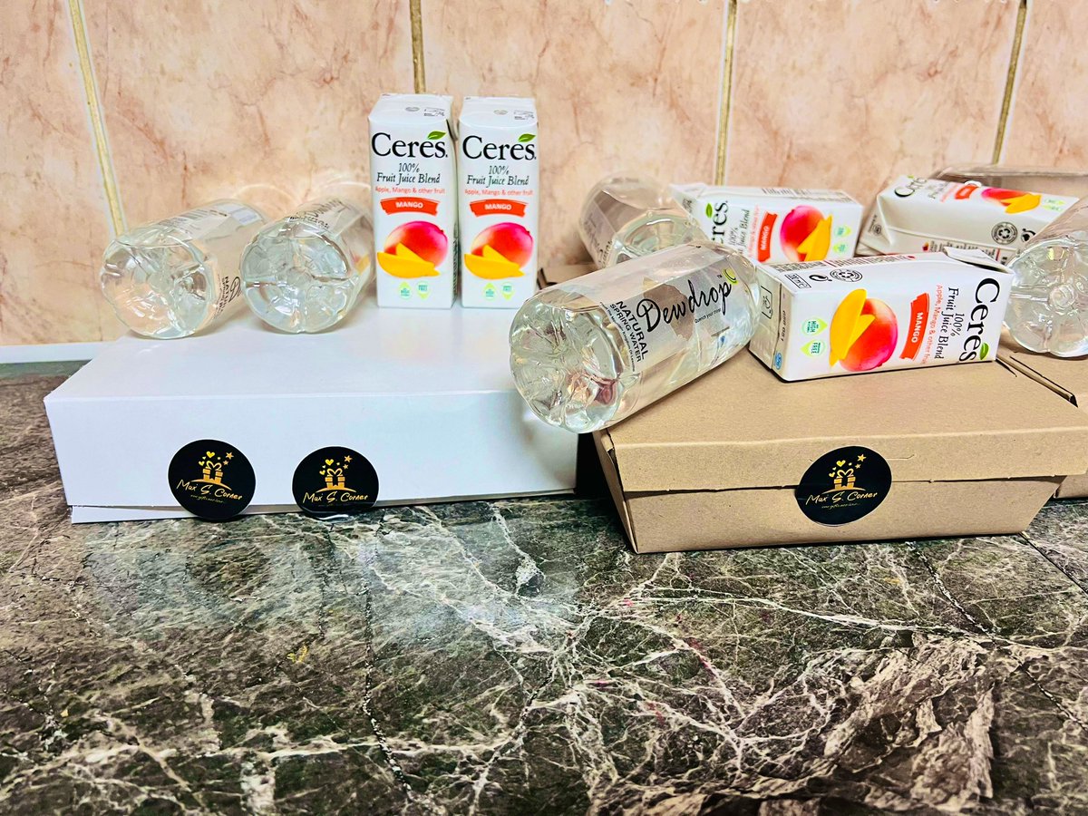 MaxSCorner01's tweet image. Fresh boxes for our clients. These are available for order from our grazing table. 🥪

#snackboxes #foodie #lunchboxes #travelboxes #maxsconer #lesotho #lstwitter #treatboxes.