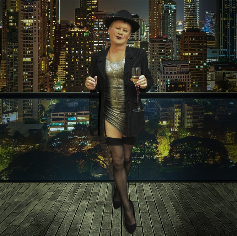 artbyfis's tweet photo. I do 💕a city break .... 💋Steph xxx 

#sophisticatedlady #crossdresser #onlyfans #onlyfansbabe #meninheels #meninstockings #longlegs #TGIRL #shemalehighclass #meninpanties #adultcontentcreator #maturetransvestite #sexyboots https://t.co/8B4yzyZ4gA