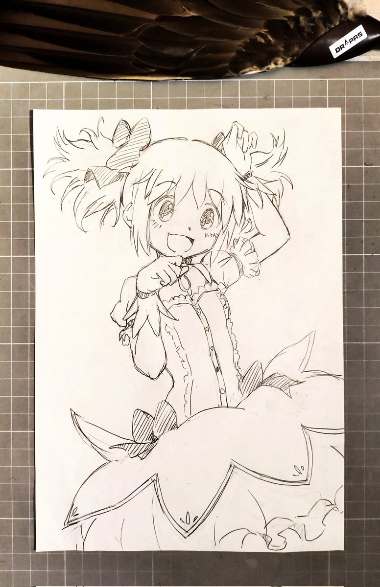 まどかラフ画ですよ
えーとたとえば日ハムのきつねダンスでも踊ってるようなイメージ的な…感じ…　とりあえず下描きまで描きますよ　色塗りはいずれね
(⁠~⁠￣⁠³⁠￣⁠)⁠~