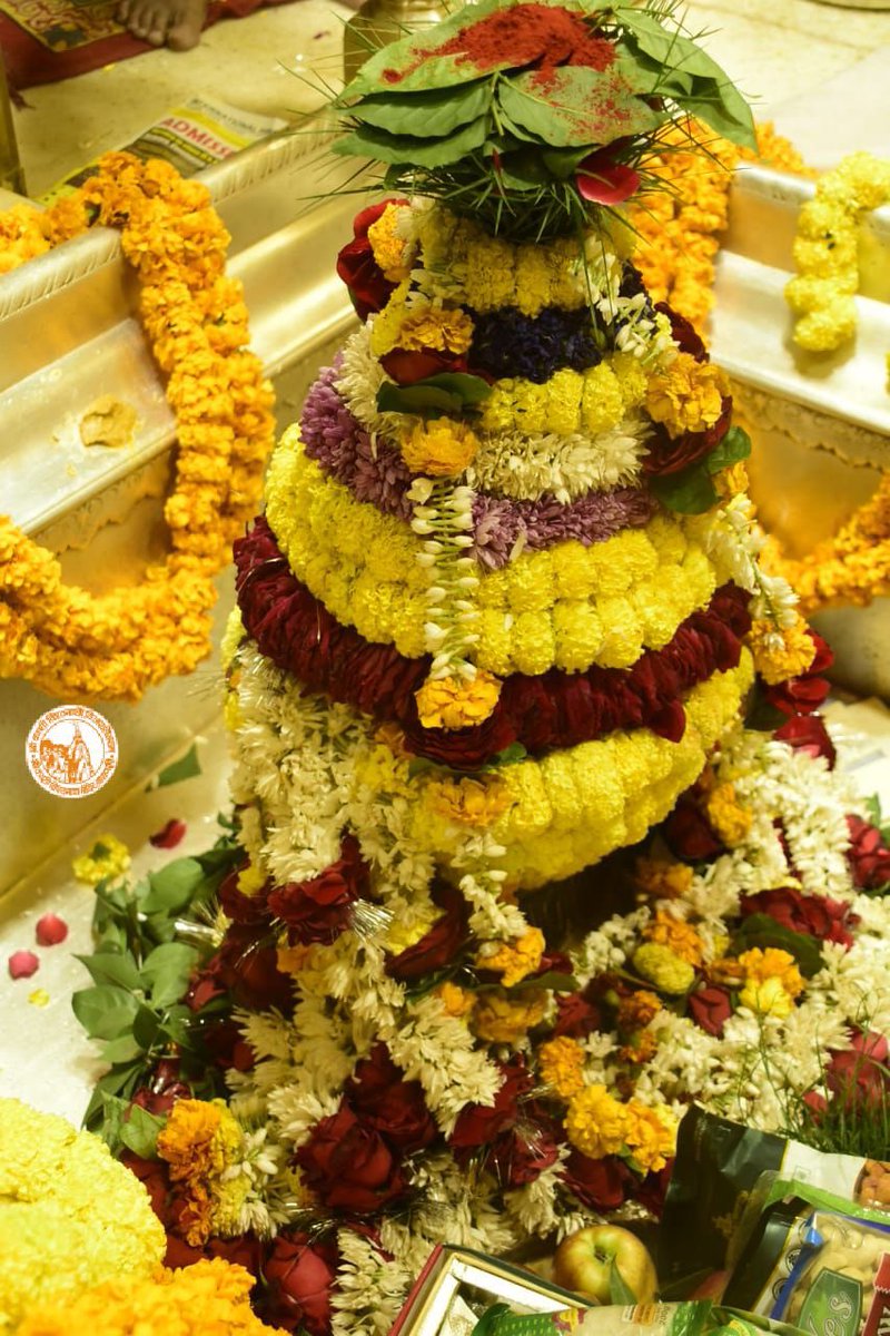 ShriVishwanath's tweet photo. आज दिनांक 28-01-2023 को श्री काशी विश्वनाथ मंदिर में मंगला आरती के दर्शन।

#Baba #MangalaAarti #Darshan #Vishwnath #KashiVishwnath #VishwnathDham #Shiva #Mahadev #Blessings #Makeover #Kashi #Varanasi https://t.co/eCzoYypKfS