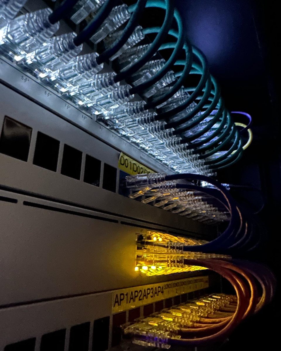 GbitTech's tweet image. @Ubiquiti UniFi Protect / UniFi Network #Ubiquiti #unifiprotect #unifinetwork #wiring #rack #it #technology