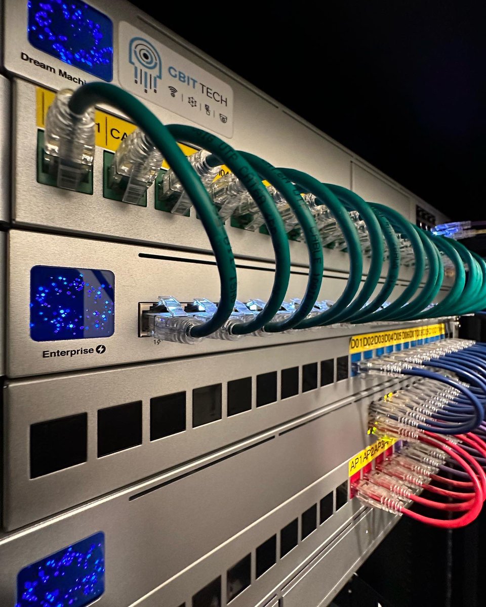 GbitTech's tweet image. @Ubiquiti UniFi Protect / UniFi Network #Ubiquiti #unifiprotect #unifinetwork #wiring #rack #it #technology