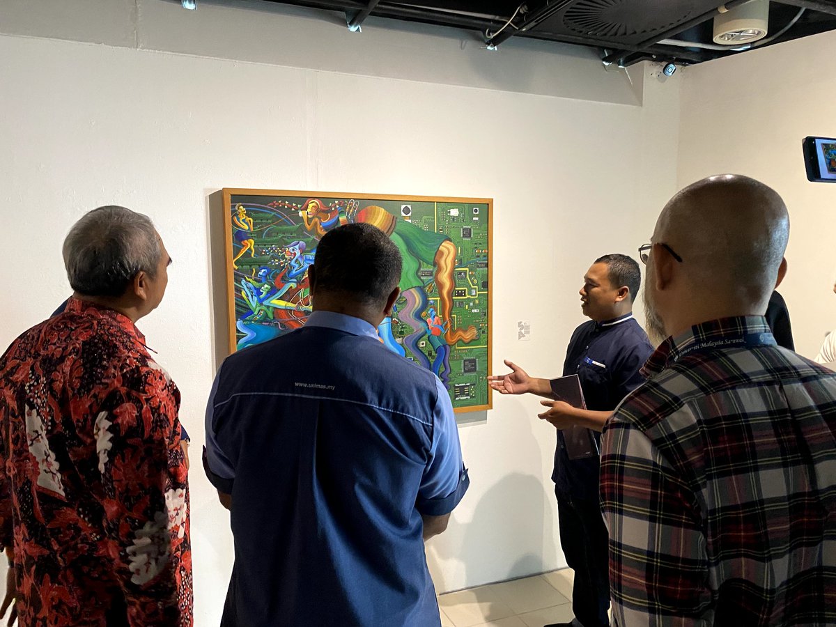 facafest2023's tweet photo. Pameran Lukisan SAK'Art, Sarawak &amp; Kalimantan-Barat Indonesia telah dibuka kepada orang ramai sehingga 10 Februari 2023. Pameran ini menampilkan sebanyak 34 karya seni, yang merupakan kolaborasi diantara pelukis-pelukis Sarawak dan Kalimantan-Barat (Indonesia) 👩🏻‍🎨 https://t.co/iO7xsfZ8cJ