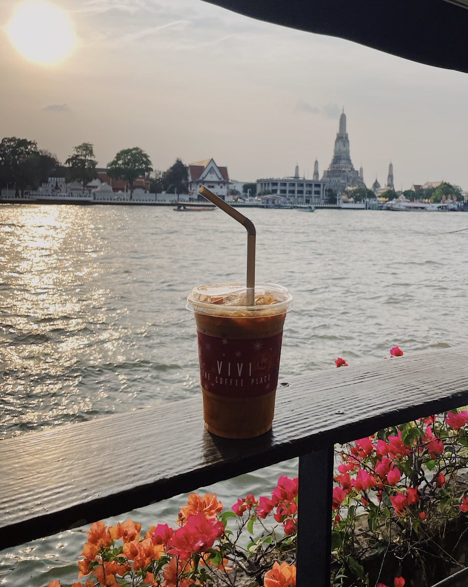 OdetoJourney's tweet photo. คาเฟ่ริมน้ำบรรยากาศดี เห็นวิววัดอรุณฯ
โซน Outdoor แสงเย็นสวยมาก☕️
📍VIVI The Coffee Place , Bangkok
🚃 Mrt สนามไชย เดินต่อประมาณ 400 เมตร
#vivithecoffeeplace #bangkok #cafe #reviewcafe #reviewbangkok #reviewaroii #กรุงเทพ #รีวิวกรุงเทพ #รีวิวคาเฟ่ @ReviewAroii @ReviewCafe_TH https://t.co/0wxzLVC8sx