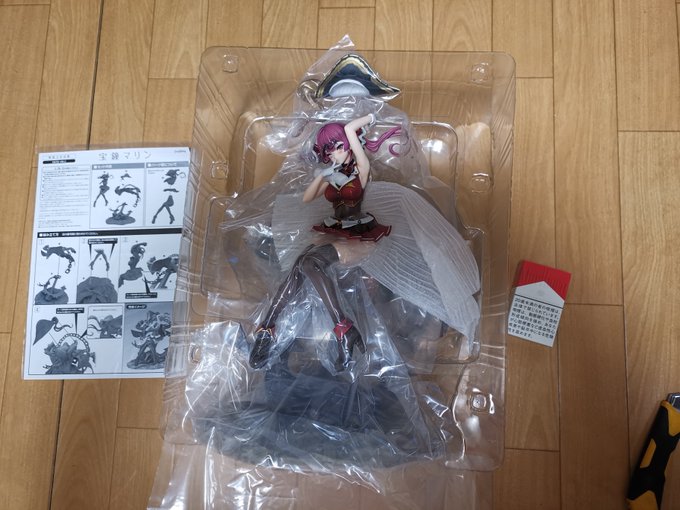 開封。1/7だけど、かなりボリューミーな印象。お顔良いなぁ。 